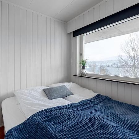 Modern Apartment In The Center Of The Island Тромсьо Екстериор снимка