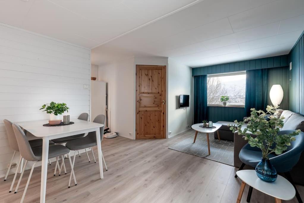 Modern Apartment In The Center Of The Island Тромсьо Екстериор снимка